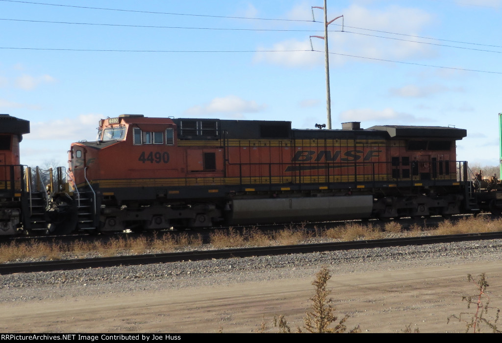 BNSF 4490